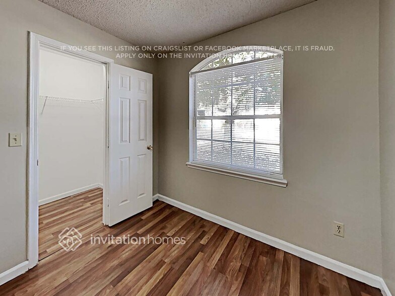 Building Photo - 1724 Chandelier Cir W