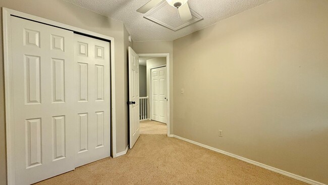 Building Photo - Northwest Colorado Springs Gem Near Trails...