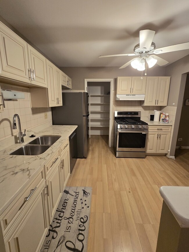 Building Photo - 314 Silverwood Ct