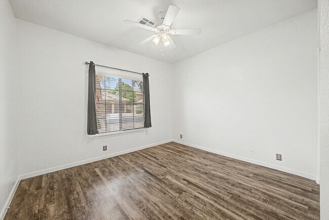 Building Photo - Beautiful Sonoran Heights 4 bed Home, 3 car garage, and Pool