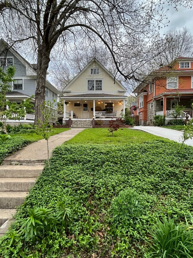 Primary Photo - 3317 Charlotte St