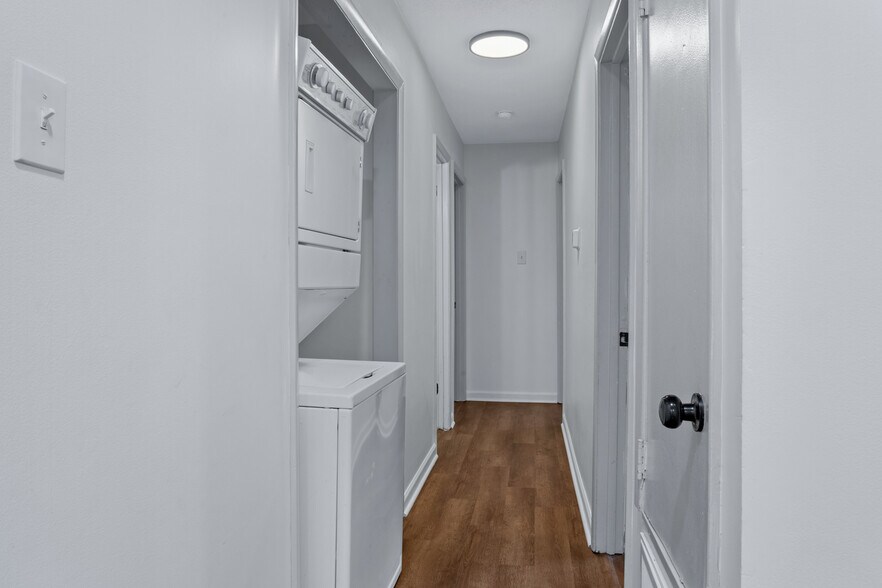 Building Photo - 115 Lucian Cir