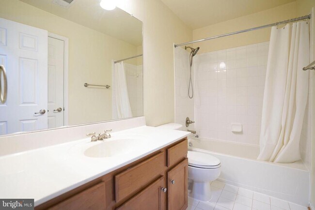 Building Photo - 5685 Faircloth Ct
