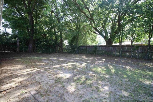 Building Photo - 3231 Palmdale Ave