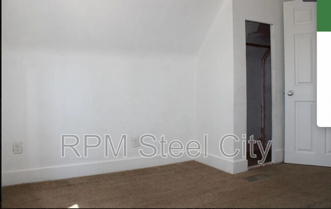 Building Photo - 1012 Cedar St