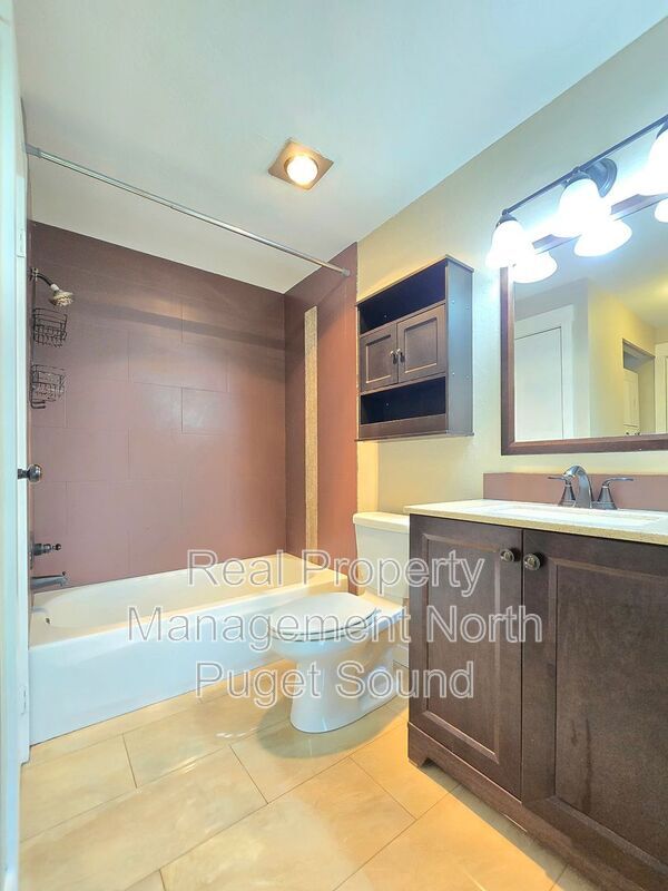 Building Photo - 4817 76th St NE