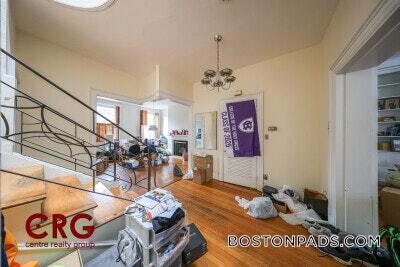 Building Photo - 1712 Beacon St