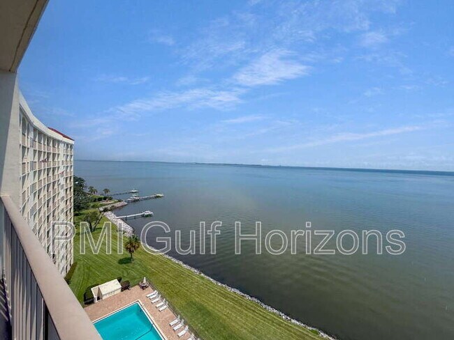 Building Photo - 615 Bayshore Dr