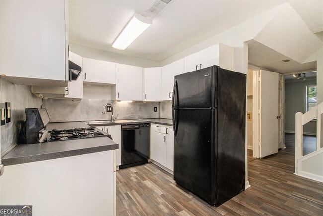 Building Photo - 3237 Highpoint Ct