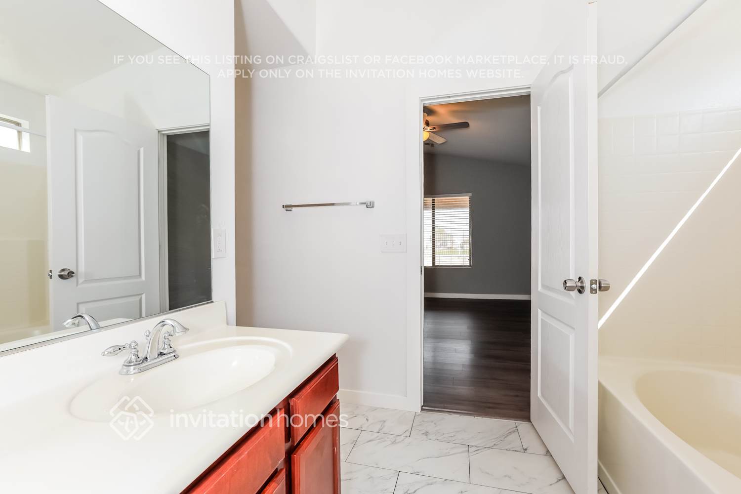 Building Photo - 23763 N Desert Dr