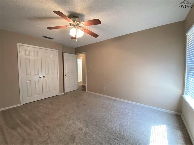 Building Photo - 3803 Stonegate Dr