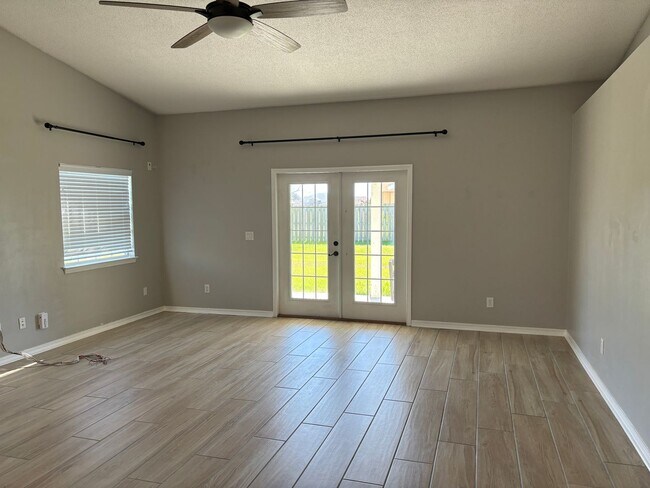 Building Photo - 3484 Cherry Ridge Rd