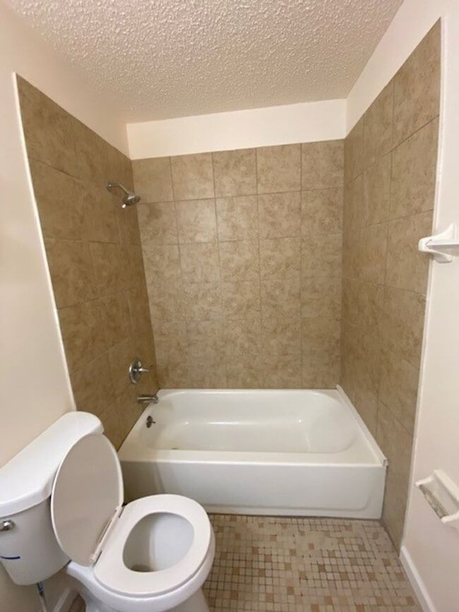 Building Photo - Charming 2-Bedroom, 2-Bath Single Family Home with 1 Car Garage- Fully Renovated House