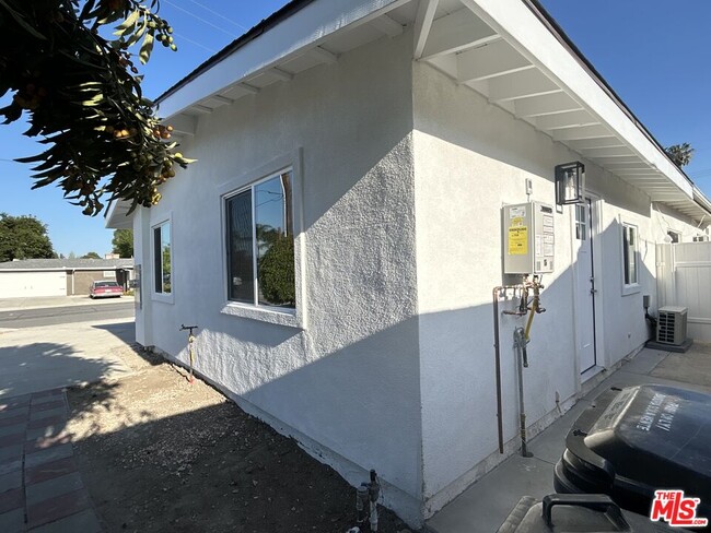 Building Photo - 778 Ashland Ave