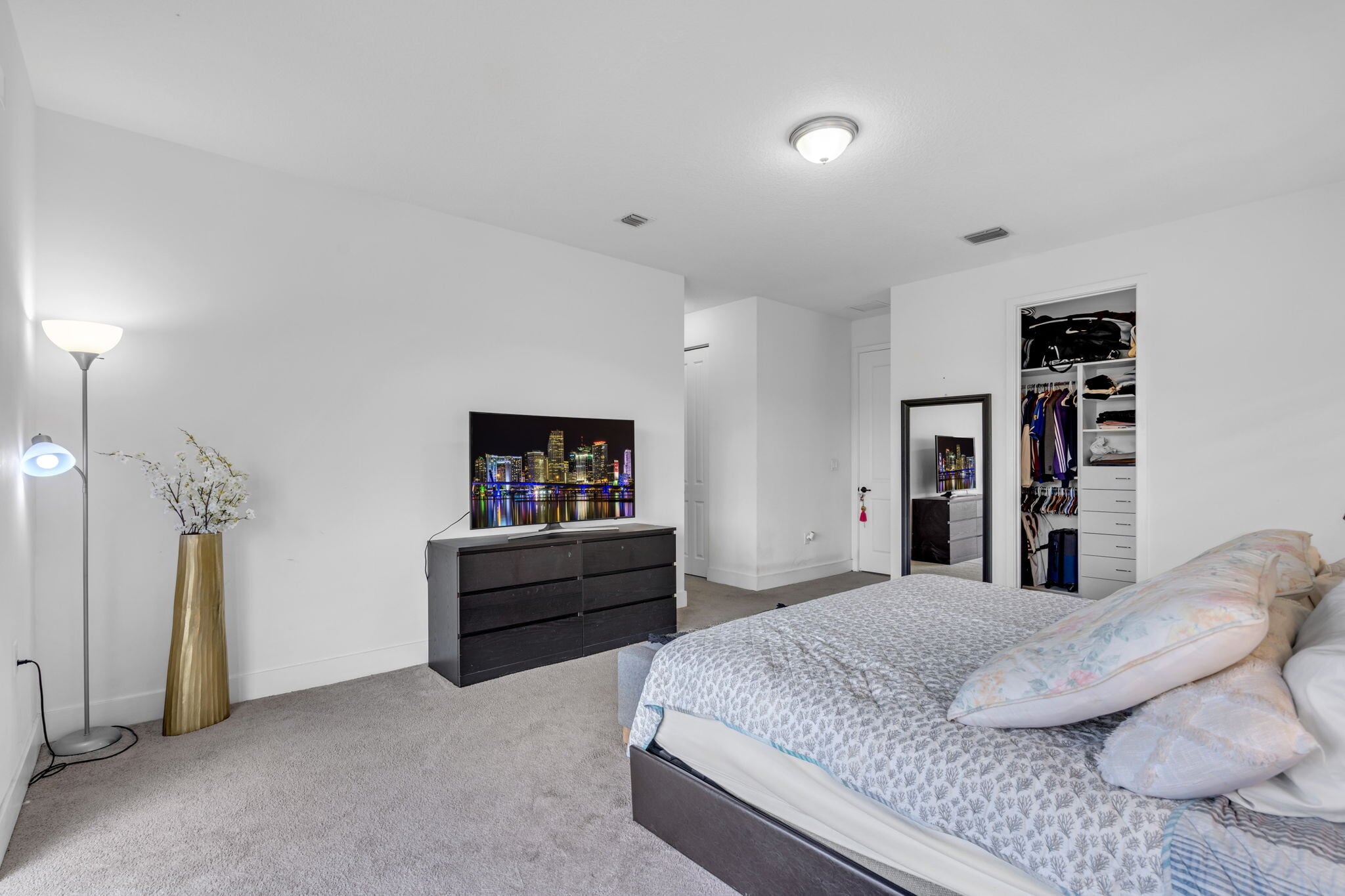 Building Photo - 3332 W 95th Ter