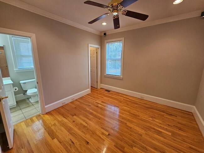 Building Photo - 19 Wildeoak Ct