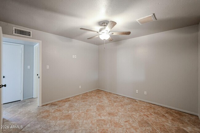 Building Photo - 93 S 95th St