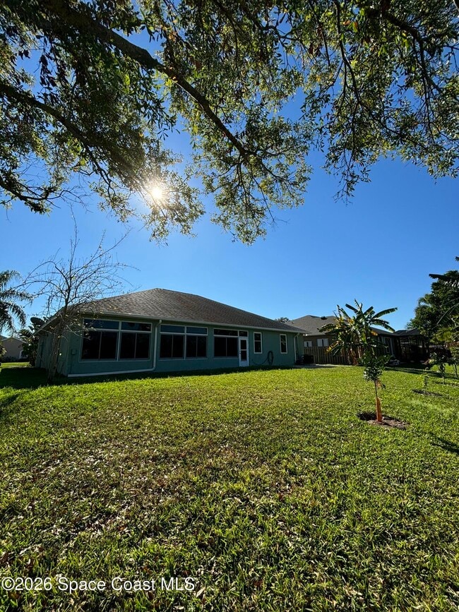 Building Photo - 2542 Woodfield Cir