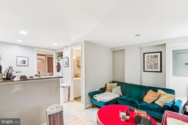 Building Photo - 1610 4th St NW