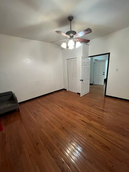 Building Photo - 198 President St