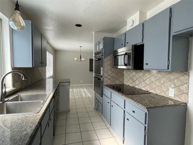 Building Photo - 9206 N Allegro St