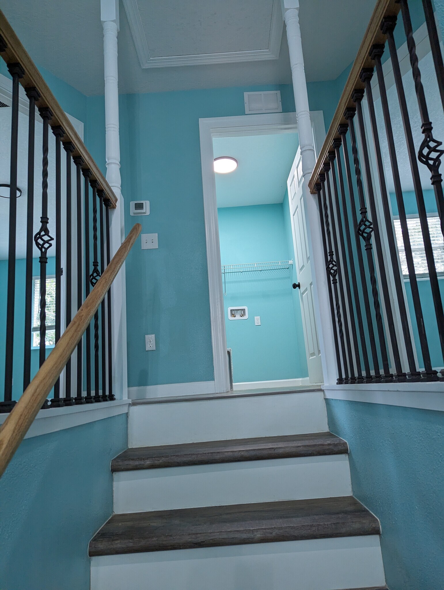 Building Photo - 2010 Seminole Blvd S