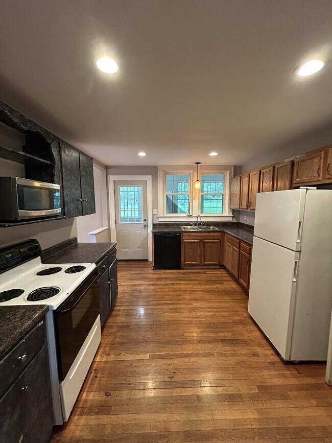 Building Photo - 3342 Yellow Sulphur Rd