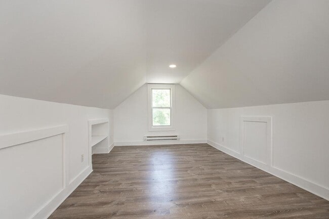 Building Photo - 1224 E 175th St