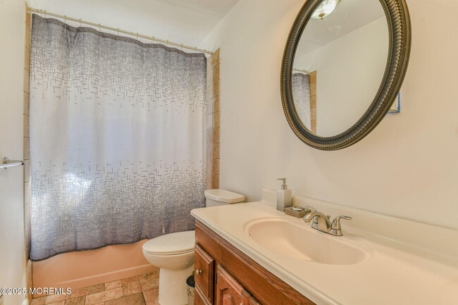 Building Photo - 204 Mill Creek Dr
