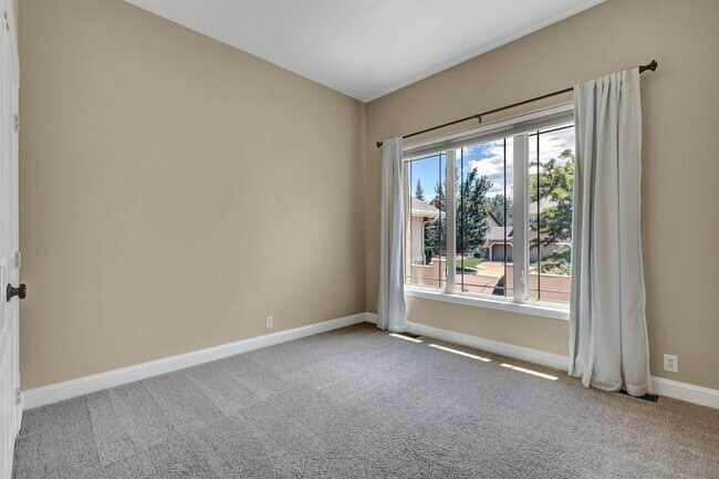 Building Photo - 2908 Glen Arbor Dr