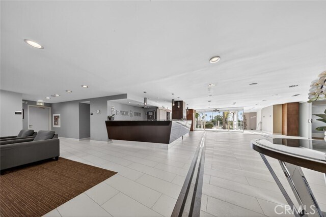 Building Photo - 7250 Franklin Ave