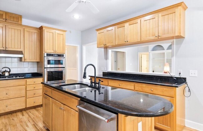 Building Photo - The Perfect Tallahassee 4 BR Family Home with Pool, Porch & Privacy