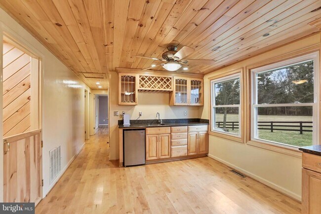 Building Photo - 39362 Rickard Rd