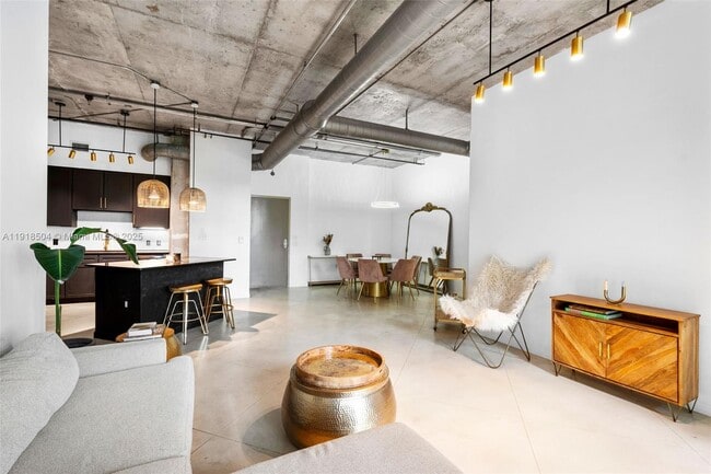 Building Photo - 2001 Biscayne Blvd