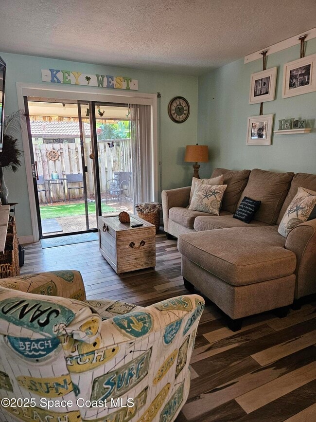 Building Photo - 8742 Lantana Ct
