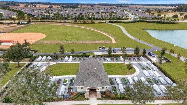 Building Photo - Live the Resort Lifestyle You’ve Been Waiting For in Stone Creek!