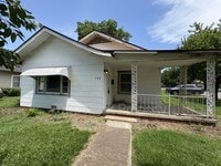 Building Photo - 730 E 14th St