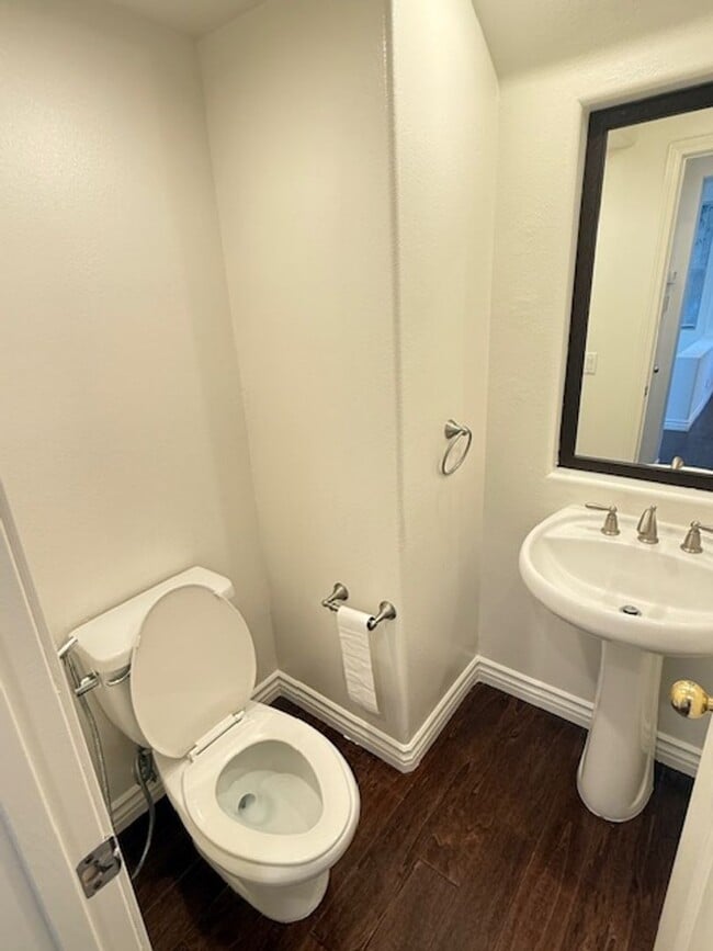 Building Photo - 3bdr Home located in the Prestigious Gated...
