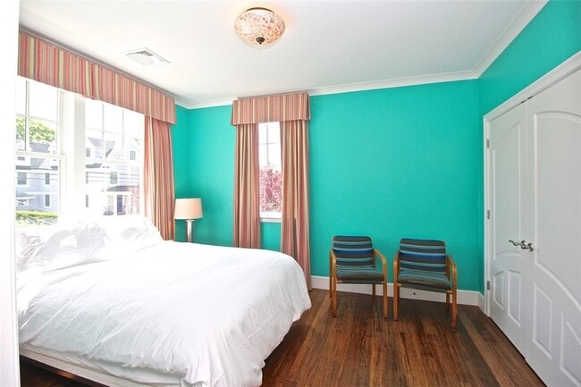 Building Photo - 203 Coggeshall Ave