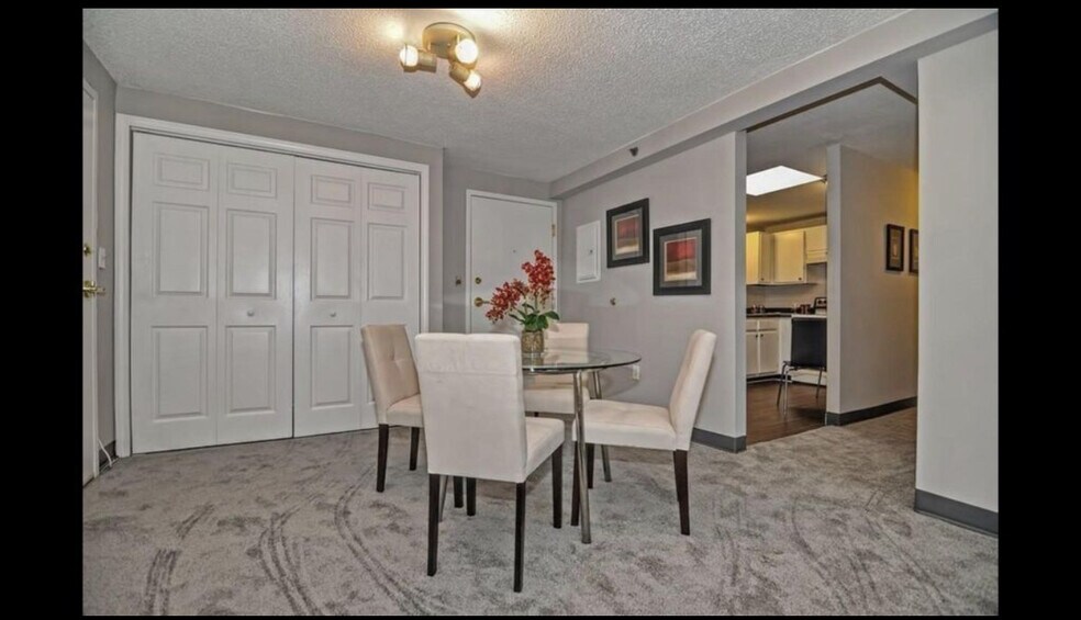 Building Photo - 688 Boston Post Rd E