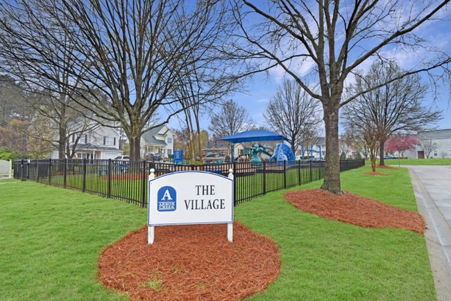 Building Photo - 145 Fountain Springs Rd