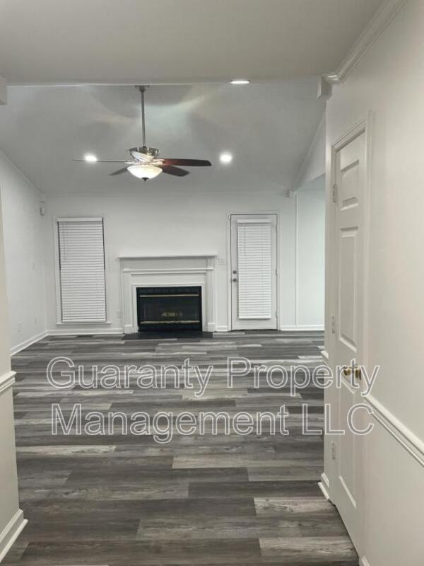 Building Photo - 7017 Midhurst Ct