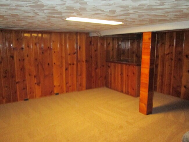 Building Photo - Updated 3 BR Townhome - North Hampden!