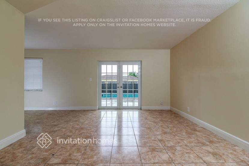 Building Photo - 7711 SW 6th Ct