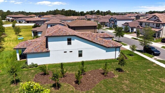 Building Photo - 4 Bedroom/3.5 Bathroom Gated Community at Ruby Lake!!!!