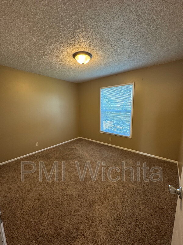 Building Photo - 6832 W Par Ln