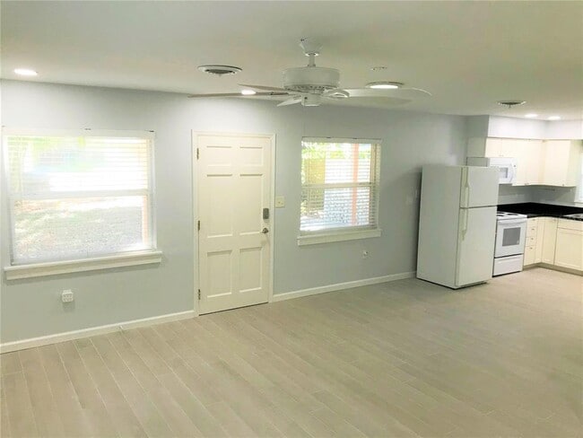 Building Photo - 2541 Floyd St