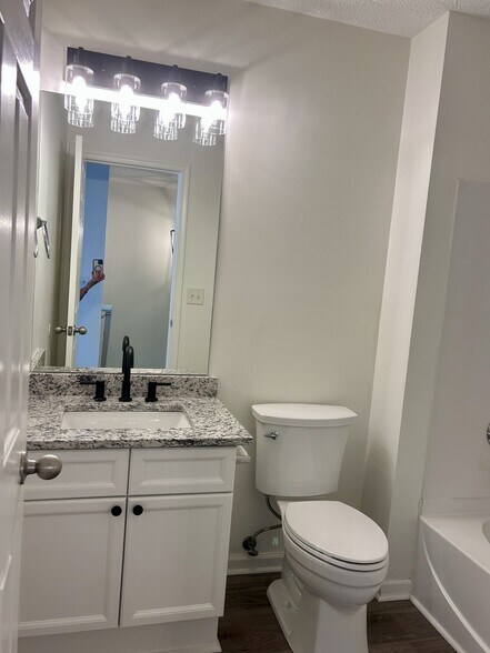 2nd bathroom - 2480 Nashboro Blvd