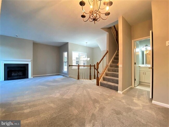 Building Photo - 44190 Mossy Brook Square