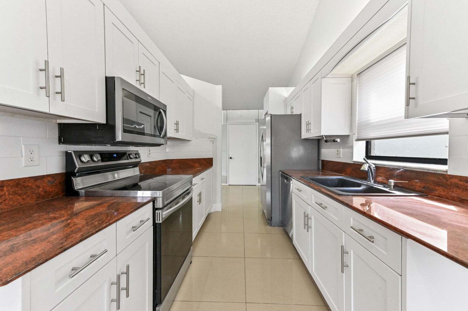 Building Photo - 5421 Helene Cir